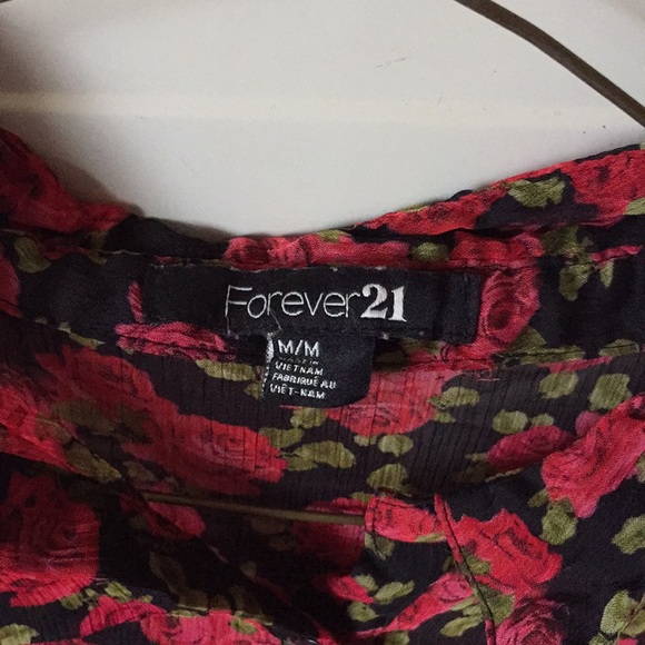 Button down high low tank - Picture 2 of 3